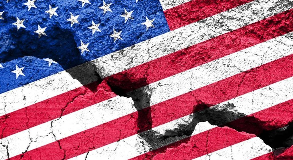 1200x655_EEUU_dividida_istock (1)